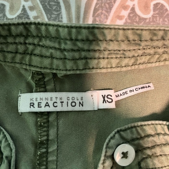 Kenneth Cole Reaction Button-Front Dress | Green | XS - Picture 7 of 8